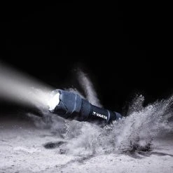 VARTA LED Indestructible F10 PRO 3AAA